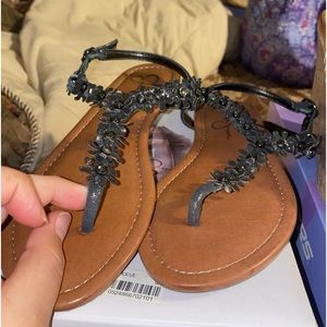 Black flower sandals
